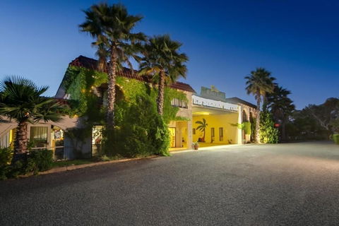 El Sierra Motel - Tourism Noosa 0