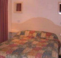 Glasgow Lodge - Tourism Noosa