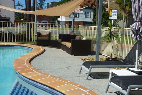 Jadran Motel & El Jays Holiday Lodge - Tourism Noosa 2