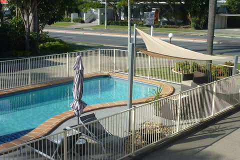 Jadran Motel & El Jays Holiday Lodge - Tourism Noosa 3