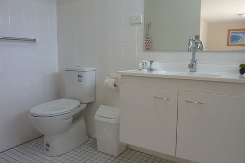 Jadran Motel & El Jays Holiday Lodge - Tourism Noosa 5