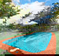 Moby Dick Waterfront Resort Motel - Tourism Noosa