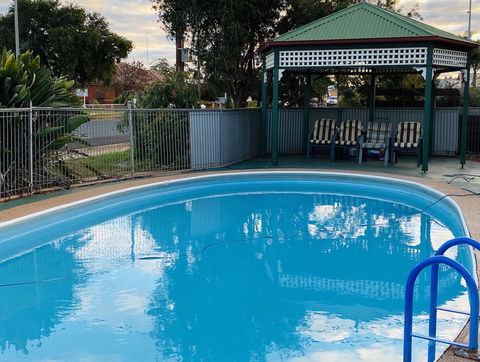County Lodge Motor Inn - Tourism Noosa 1