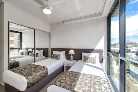 Flynn Brisbane - Tourism Noosa 4