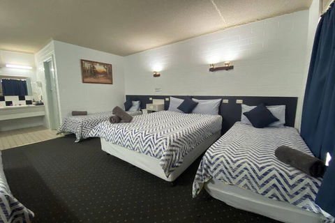 Capri Motel - Tourism Noosa 4