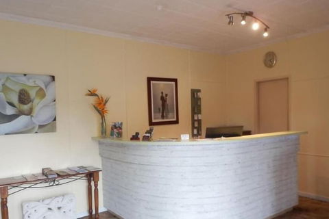 Flying Spur Motel - Tourism Noosa 6
