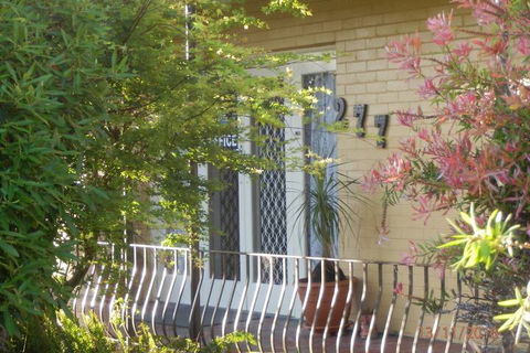 Flying Spur Motel - Tourism Noosa 1