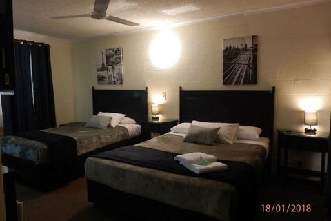 Flying Spur Motel - Tourism Noosa 7