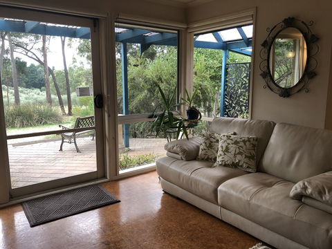 Countryside Connections Spa Cottage - Tourism Noosa 6