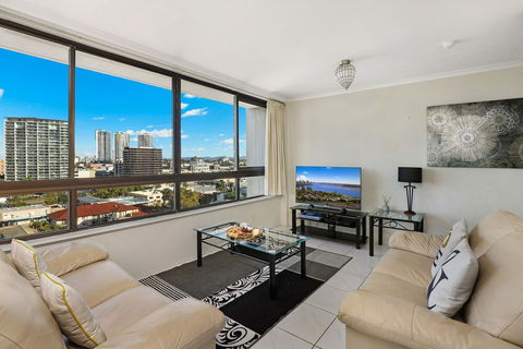 Palmerston Tower Holiday Apartments - Tourism Noosa 3