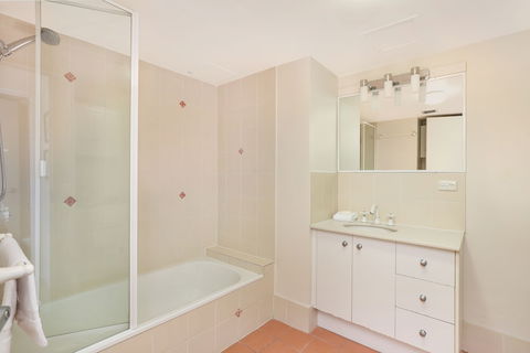 Palmerston Tower Holiday Apartments - Tourism Noosa 1