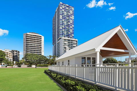 Palmerston Tower Holiday Apartments - Tourism Noosa 0