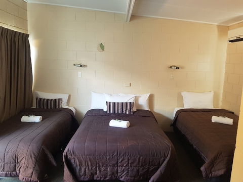 Windsor Hotel Dalby - Tourism Noosa 1