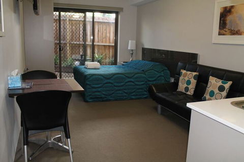 Strathfield Executive Accommodation - Tourism Noosa 2