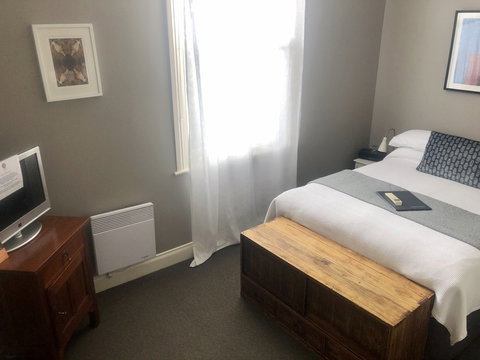 Athelstane House - Tourism Noosa 4