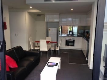 Essendon Apartments - Tourism Noosa 2