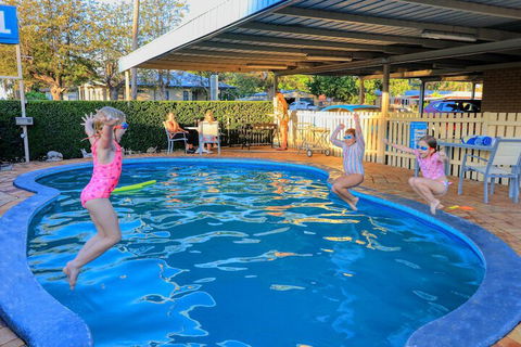 Binalong Motel - Tourism Noosa 3