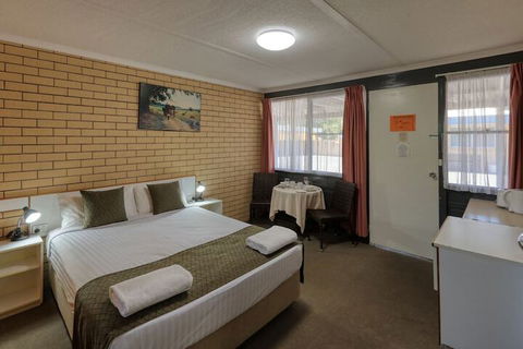Binalong Motel - Tourism Noosa 6