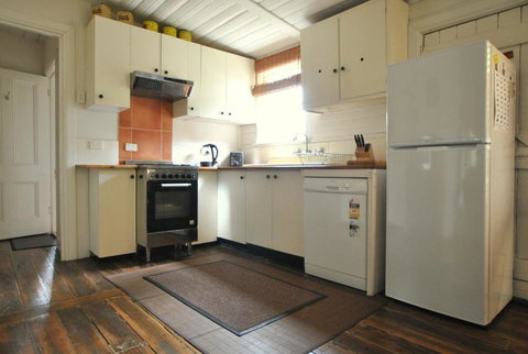 Cooma Cottage - Tourism Noosa 1