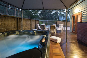 Abbott's Rest - Tourism Noosa 0