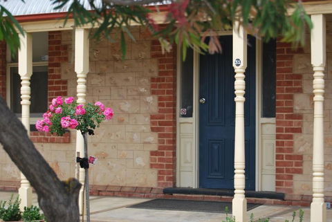 Jacaranda Cottage - Tourism Noosa 3
