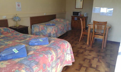 Goolgowi Highway Motel - Tourism Noosa 3