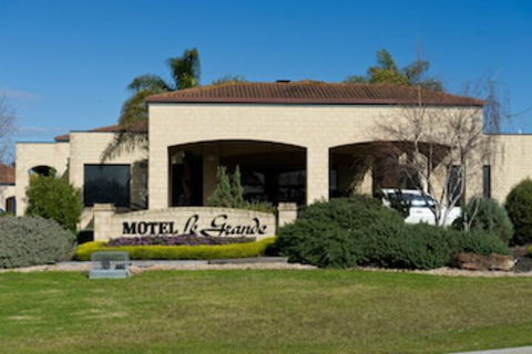 Motel Le Grande - Tourism Noosa 0