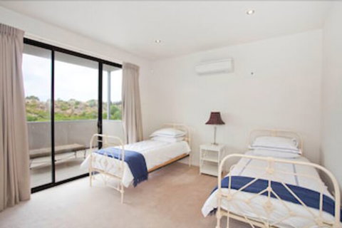 Four Kings Apartments - Tourism Noosa 7