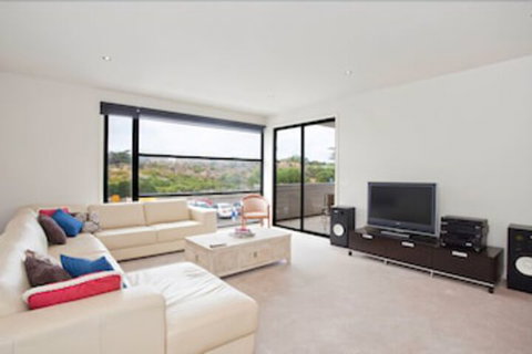 Four Kings Apartments - Tourism Noosa 2