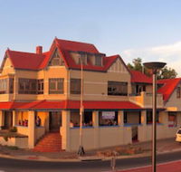 McCloud House - Tourism Noosa