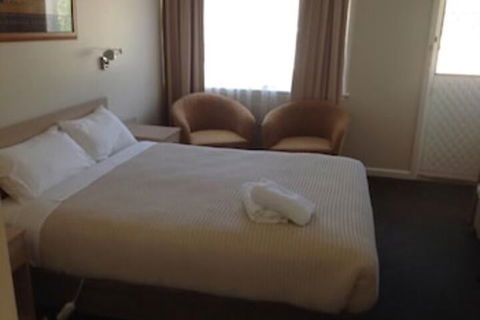 Gabriel Motor Inn - Tourism Noosa 6