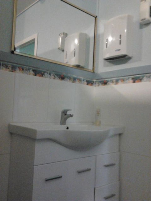 Geckos Rest Budget Accommodation & Backpackers - Tourism Noosa 1