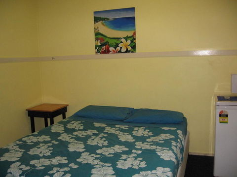 Geckos Rest Budget Accommodation & Backpackers - Tourism Noosa 3