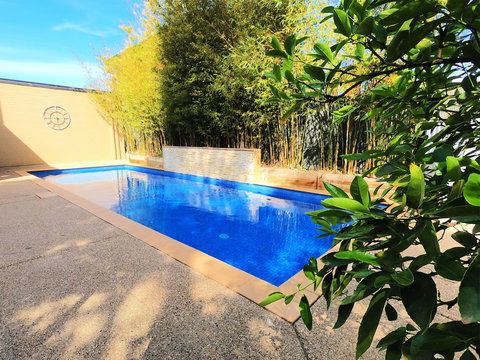 CocknBull Boutique Hotel - Tourism Noosa 5