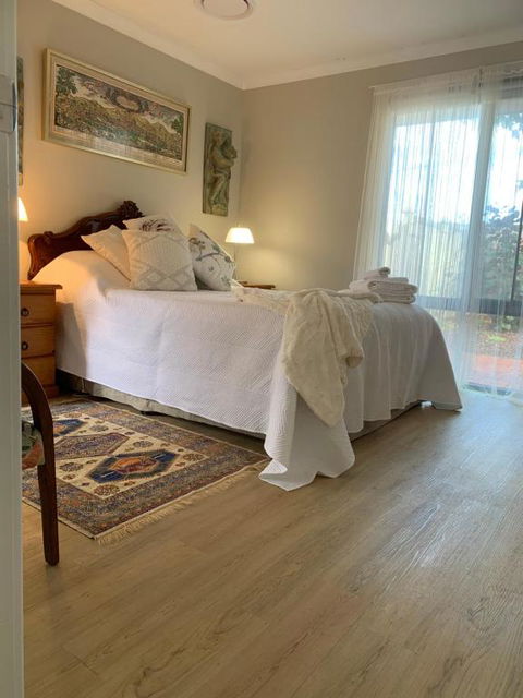 Forest Retreat B & B - Tourism Noosa 5