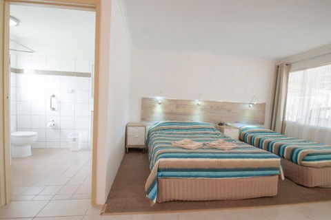 A & A Motel - Tourism Noosa 3