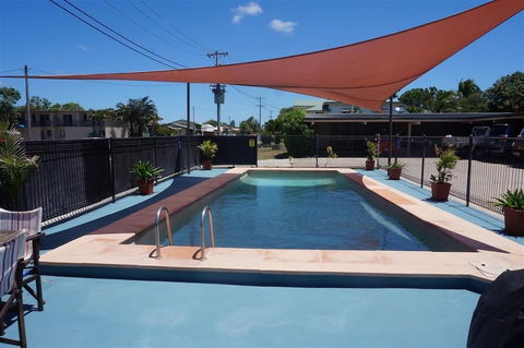 A & A Motel - Tourism Noosa 1