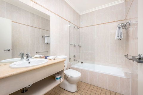 Hawkesbury Race Club Motel - Tourism Noosa 5