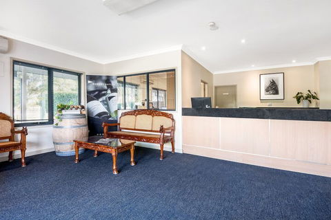 Hawkesbury Race Club Motel - Tourism Noosa 4
