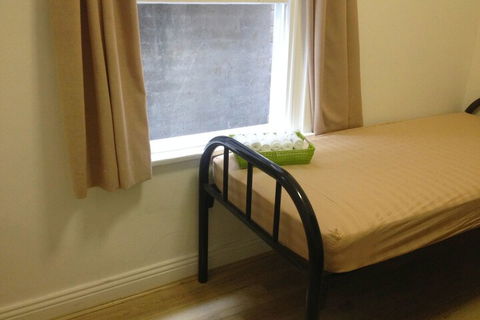 Sydney Star Backpackers - Tourism Noosa 6