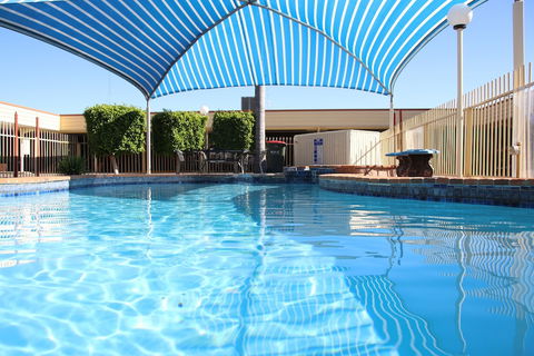 Macintyre Motor Inn - Tourism Noosa 2