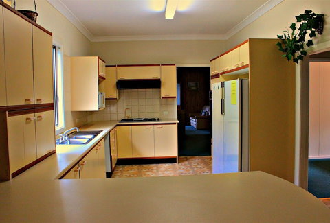 Mountain Top Holiday Home - Tourism Noosa 2