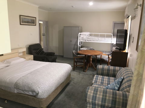 Evancourt Motel - Tourism Noosa 4