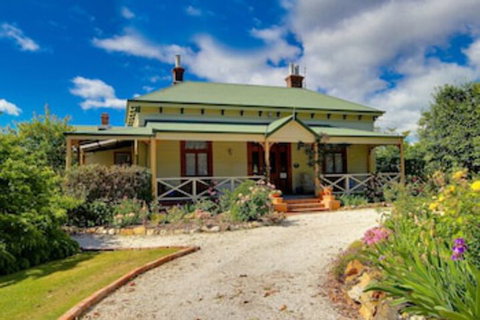 B & B At Winterbrook - Tourism Noosa 0