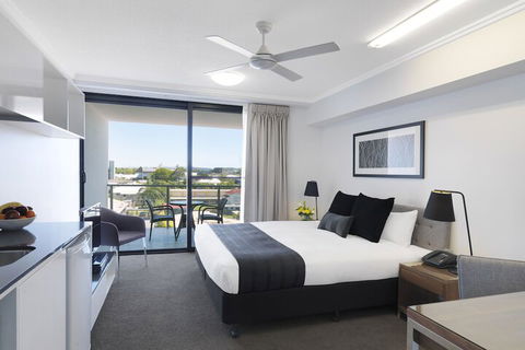 Oaks Mackay Carlyle Suites - Tourism Noosa 5