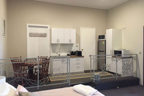 Fairway Manor Accommodation - Tourism Noosa 5