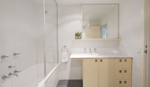 The Waterfront Apartments, Geelong - Tourism Noosa 5
