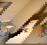 Hotel Allen - Tourism Noosa