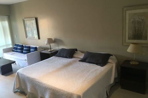 Dlux Hostel - Tourism Noosa 2