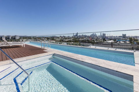 Oaks Brisbane Woolloongabba Suites - Tourism Noosa 5